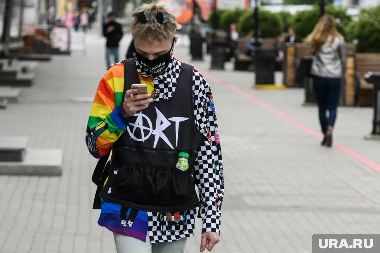 К снятию карантинных мер москвичи отнеслись по-разному