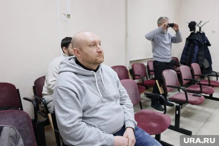 Судебное слушание по делу Александра Тетерина отложили из-за неявки Евгения Рассказова