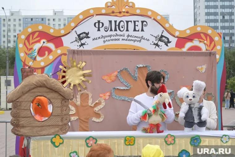 На фестивале выступают артисты разных жанров 