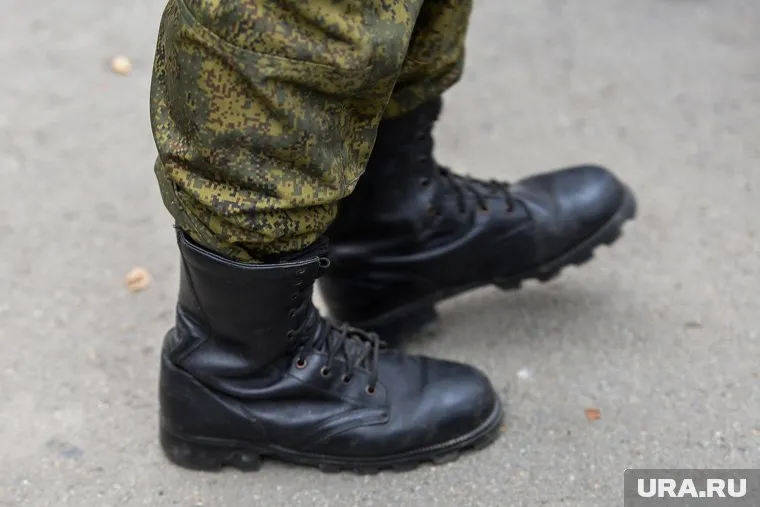 Военного обучили методам обороны на полигоне подготовки