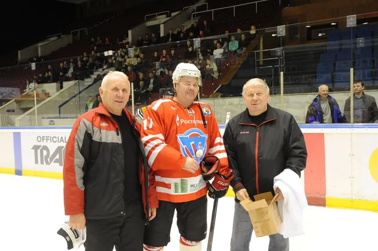Хоккей Прокуратура - ветераны Трактора Челябинск