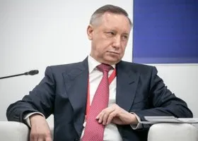 Губернатор Петербурга находится на связи с военным командованием из-за атак БПЛА