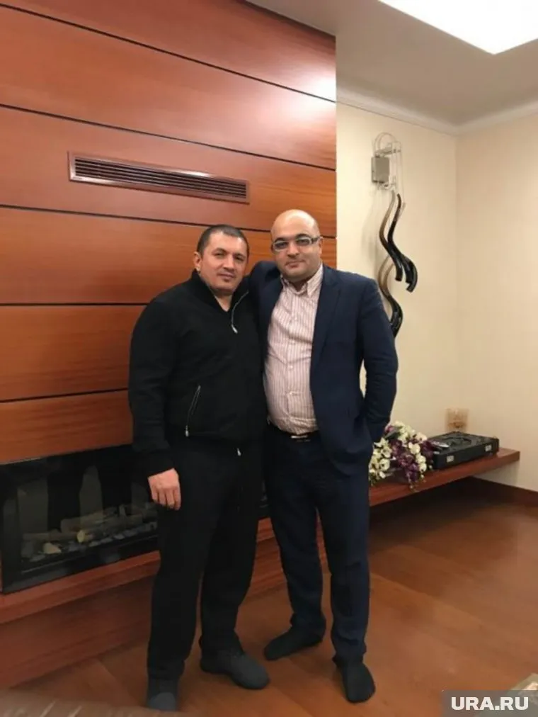 Редактор бакинской газеты навестил Гули в его доме