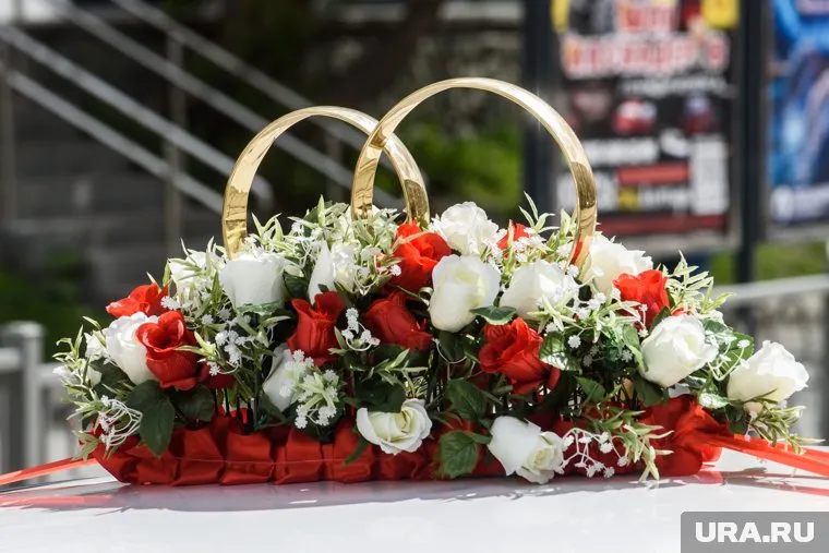 Молодожены расписались в Санкт-Петербурге