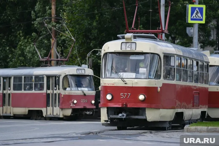 На место вызвали силовиков