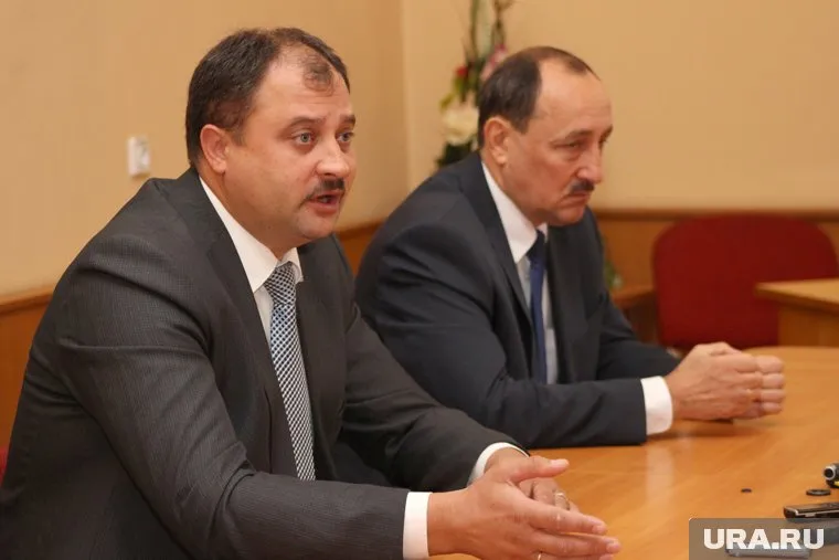 Первые лица Кургана поспешили погасить разгорающийся в городе земельный скандал. Сергей Руденко (слева) и Александр Поршань (справа) заявили о намерении изымать земли у арендаторов