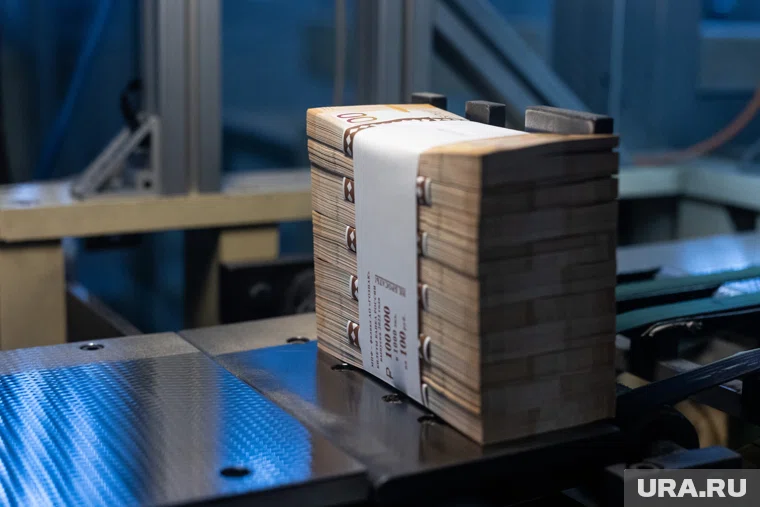 Инфляция в России продолжает замедлятся