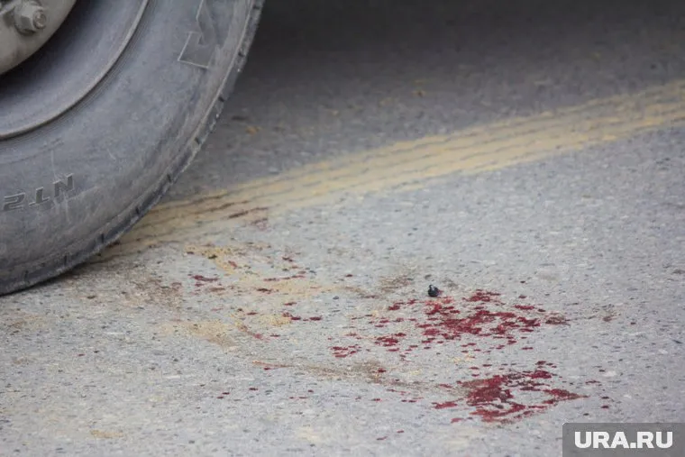 Девочку вместе с матерью сбил грузовик 23 мая