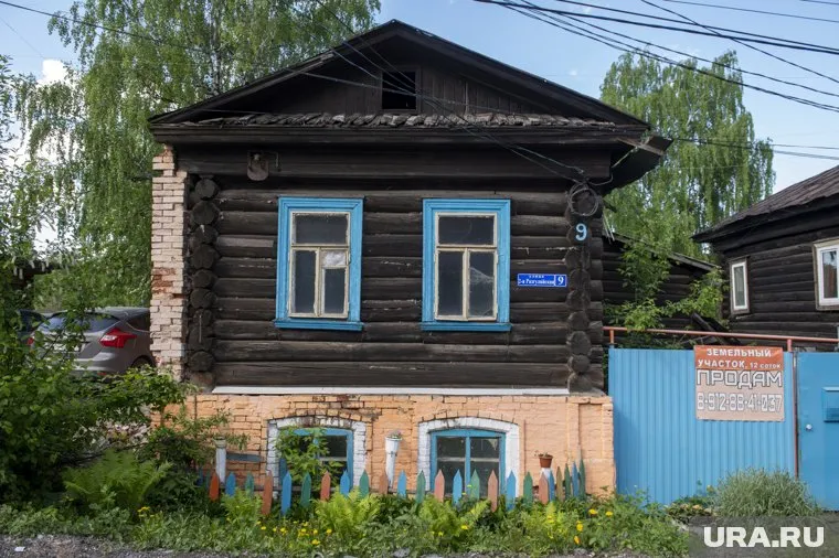 Частные дома в России за год подорожали на 20-35%