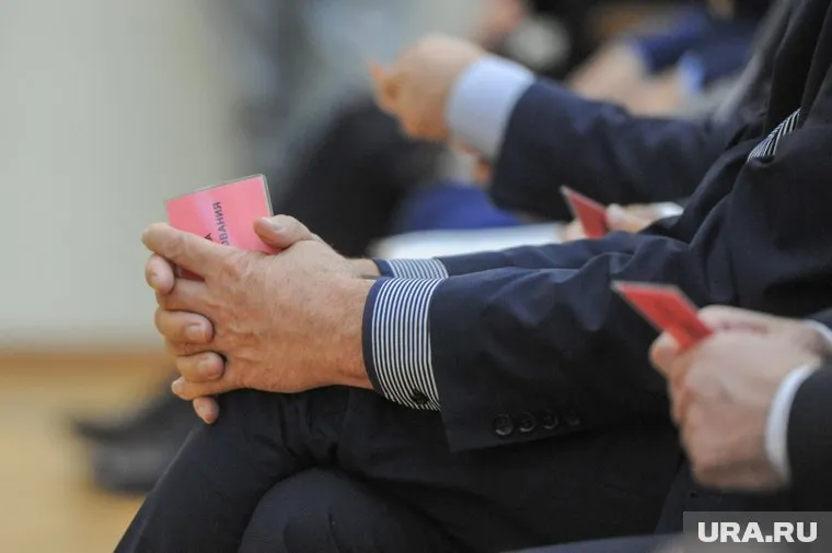 В думе Тюмени разгорается первый конфликт