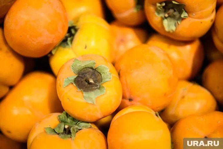 Полкило хурмы можно купить за 74,95 рублей