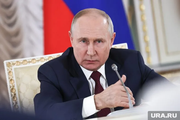 Президент РФ Владимир Путин лично встретился с руководителями предприятий обрабатывающей промышленности