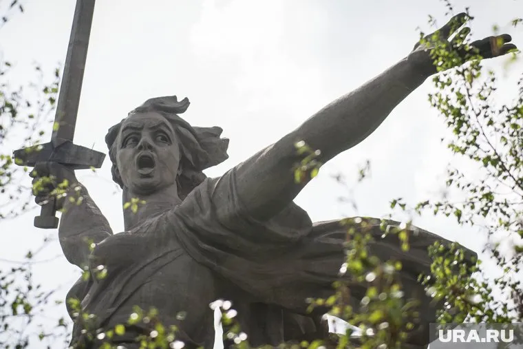 Комиссия провела опрос о переименовании Волгограда в Сталинград и изучила данные