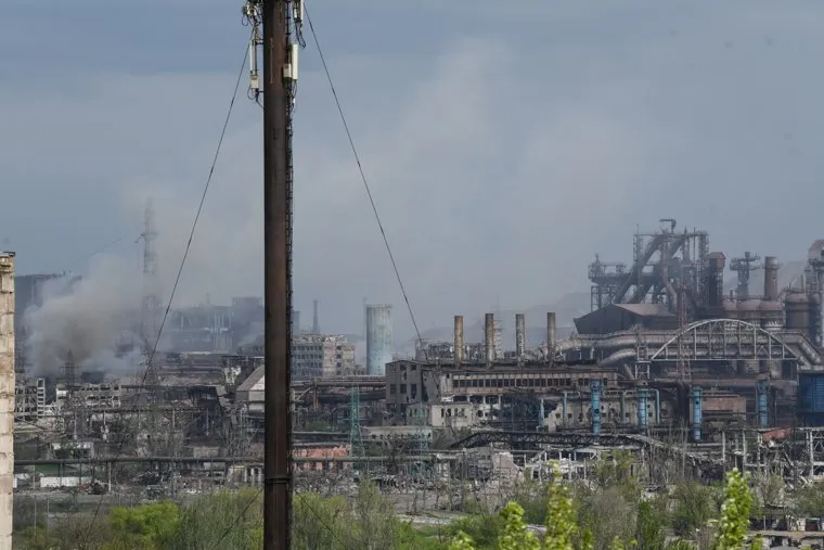 Мариуполь в период разбора завалов и осады завода Азовсталь. ДНР/Украина