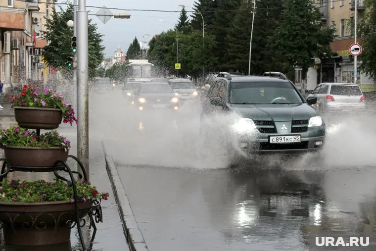 Автолюбителям предстоит подсчитать свой ущерб (архивное фото)