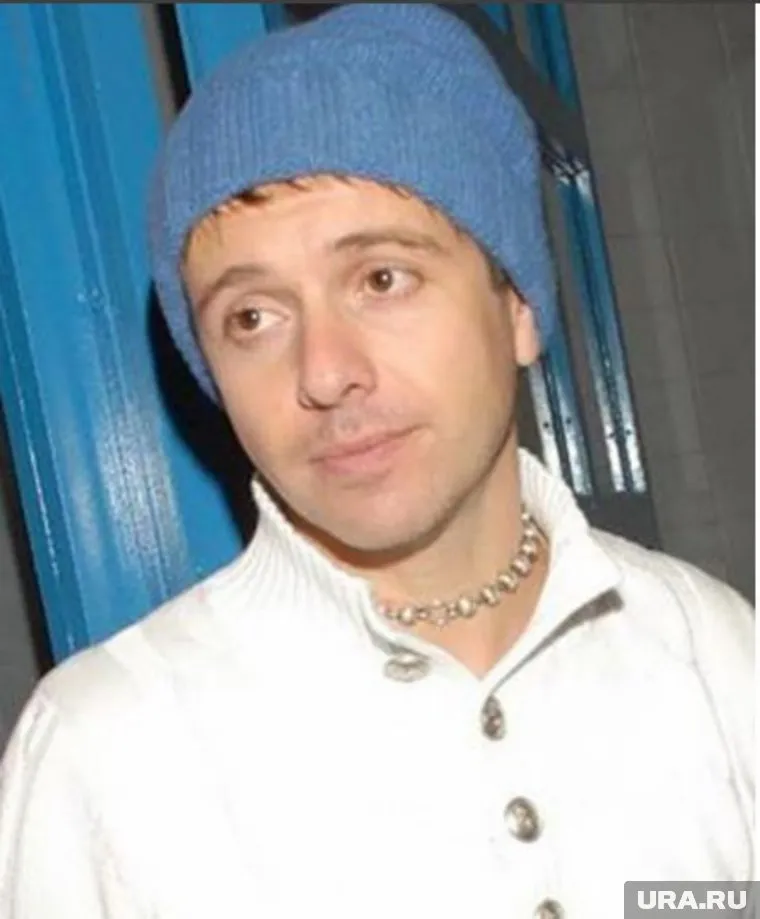 Новые снимки в соцсетях певец фактически не выкладывает