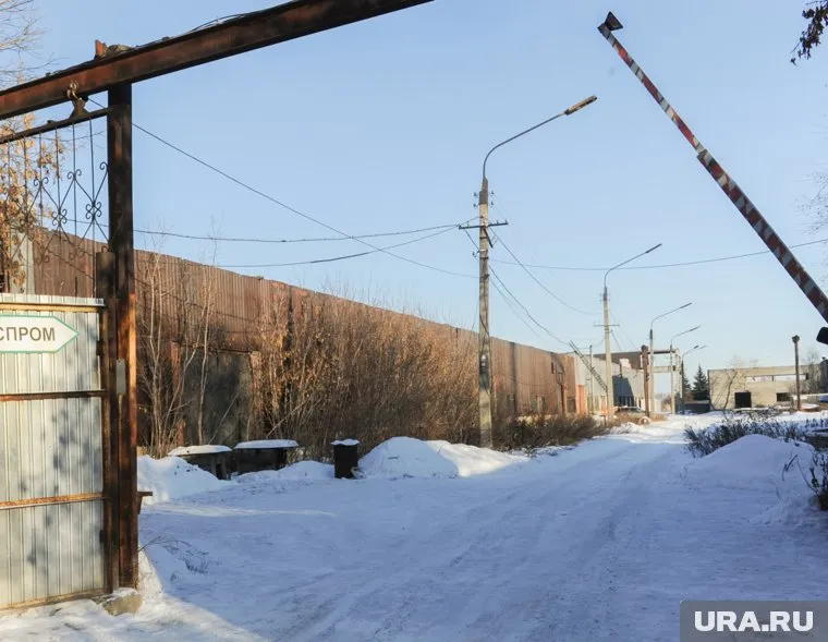 Промышленную базу нефтяников с вахтовым общежитием продают на месторождении «Сургутнефтегаза»