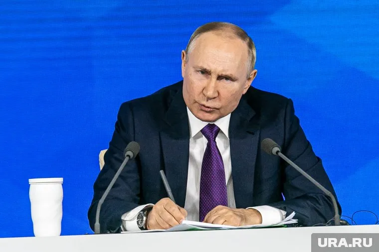 Владимир Путин 15 лет назад раскритиковал внешнюю политику США