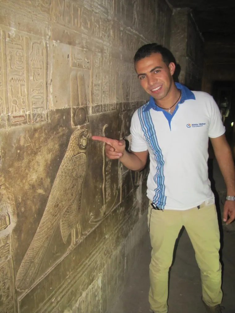 Египет, отдых туристов, фреска, археологи, египтянин