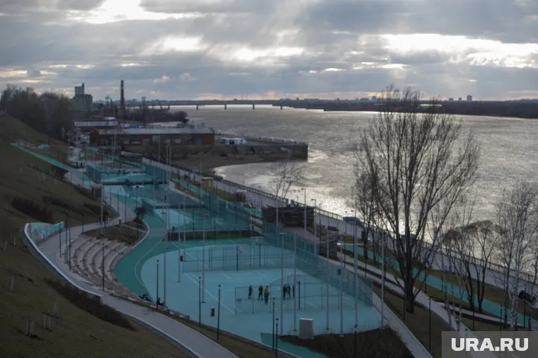 Робот на набережной будет говорить, правильно ли человек выполняет упражнения