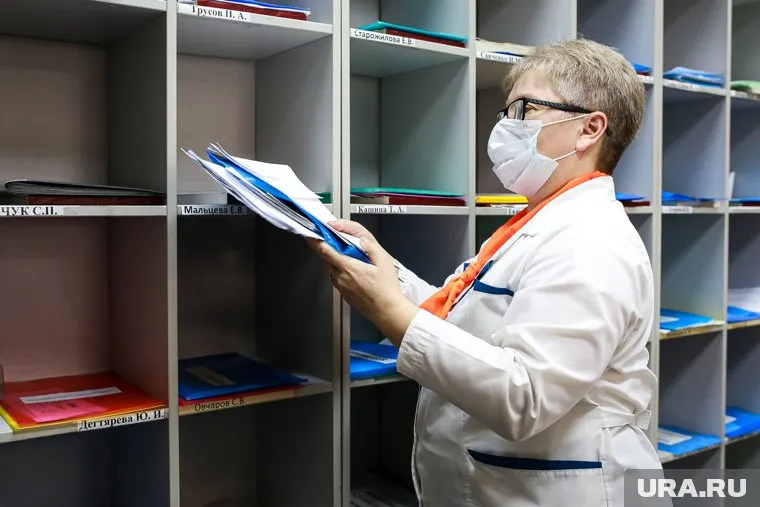 Власти дополнительно профинансируют материальную поддержку медработников в сельской местности