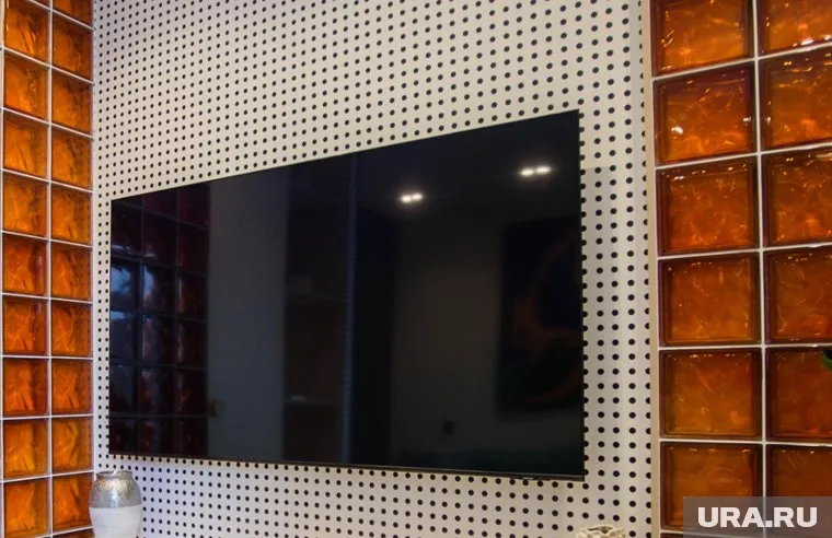 В районах Югры в августе отключат радио и телевидение