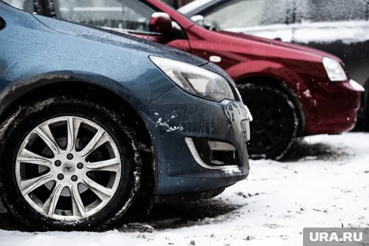 При снегопаде летнюю резину нужно осматривать на предмет износа