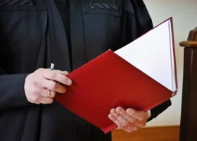 В ЯНАО мужчина ограбил магазин и отправился на исправительные работы