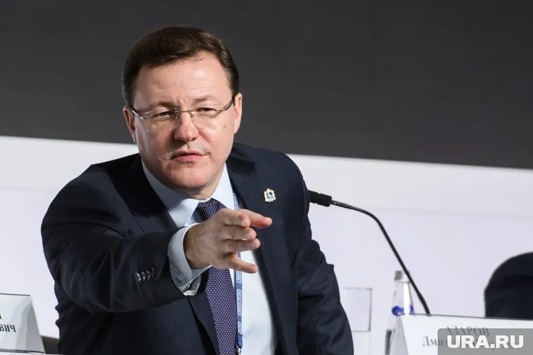 Дмитрий Азаров признался, что его рост не подходит для полета в космос