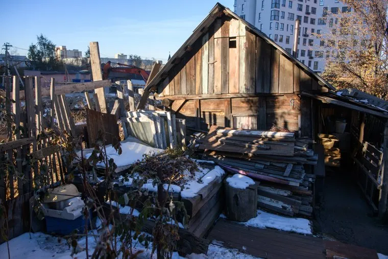 Застройка на улице Хользунова. Екатеринбург