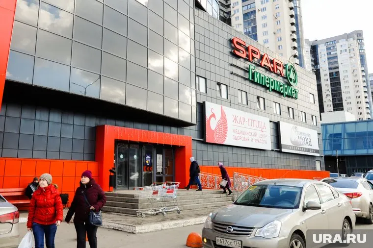 На первом этаже ТЦ действует магазин сети SPAR (фото из архива)