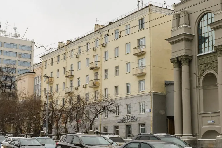 Жилой дом возле филармонии. Екатеринбург