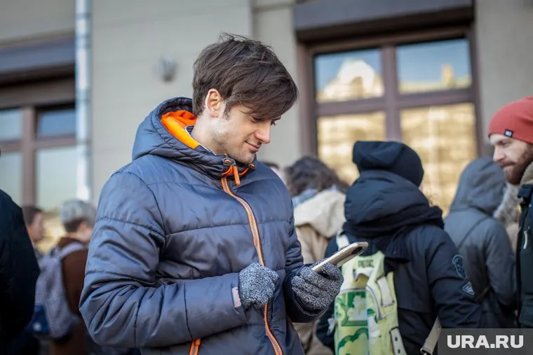 Активист Петр Верзилов не выходит на связь