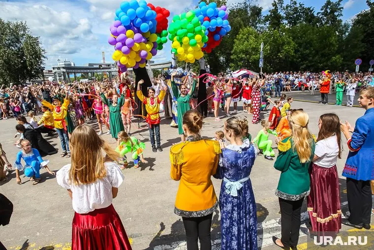 Тюменцев ждет праздничная программа почти на весь день