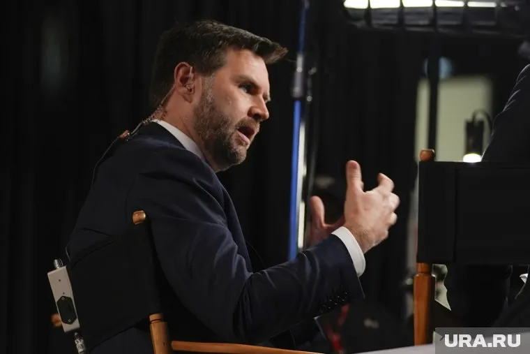 ДжейДи Вэнс ранее называл экс-главу США Дональда Трампа «американским Гитлером»