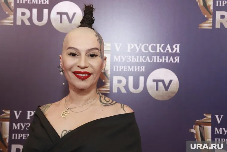 Певица Наргиз сообщила, что Максим Фадеев пытается помешать ей выступать