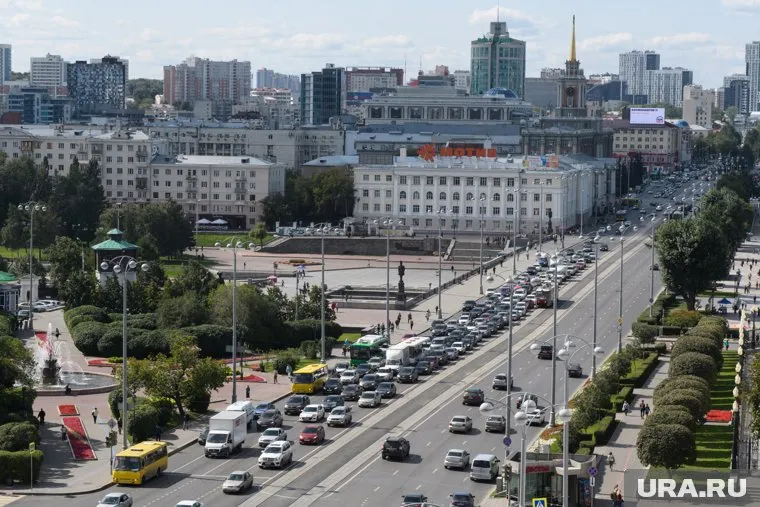 Проблемы образовались на центральных улицах и на Кольцевой автодороге