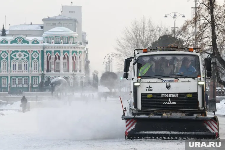 За сутки было использовано 34 тонны гололедной смеси и песка (архивное фото)