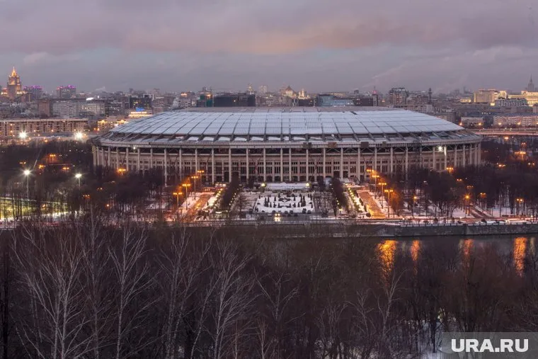 Сторонники кандидата заполонили стадион «Лужники»
