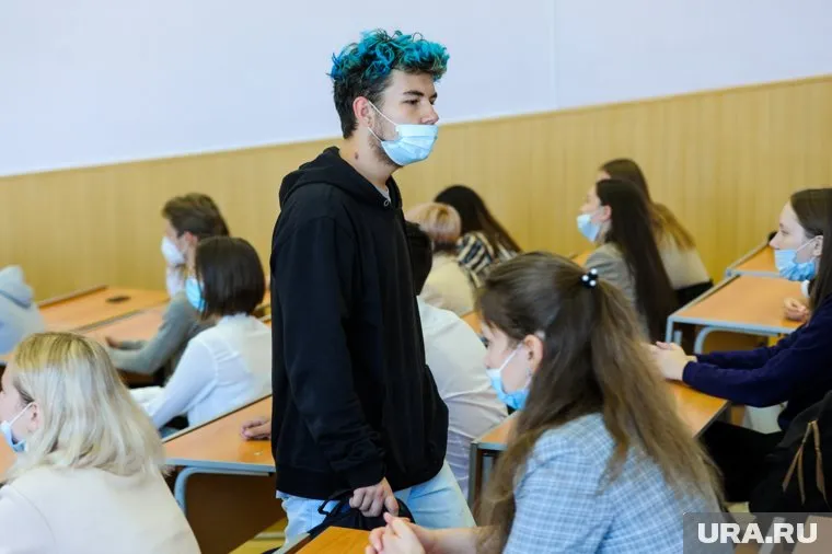 Студенты колледжей и техникумов Кургана и Шадринска будут заниматься дистанционно с 25 октября