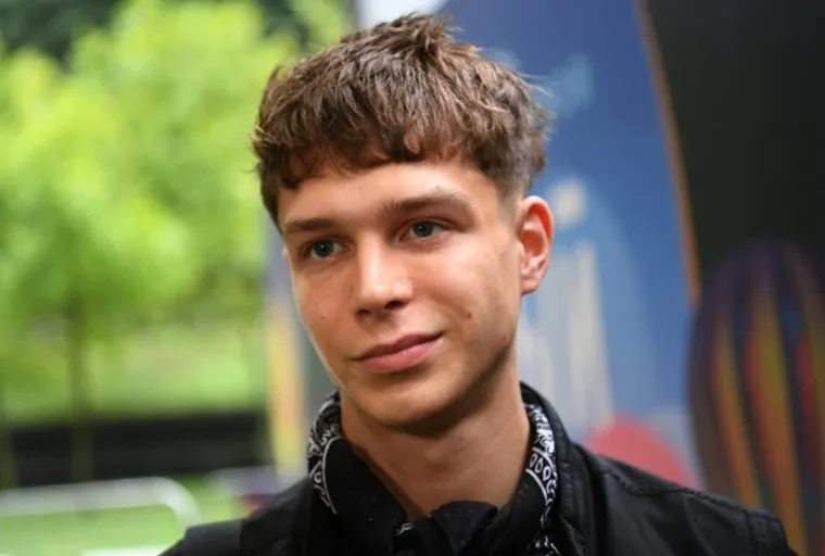 Актер отправится в армию в середине мая