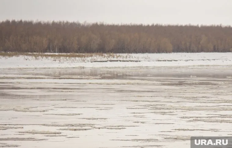 На северных реках начинается ледостав (архивное фото)
