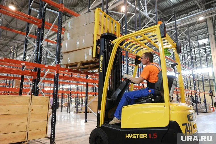 В Челябинске с начала 2023 года спрос на водителей погрузчика вырос в 2,3 раза
