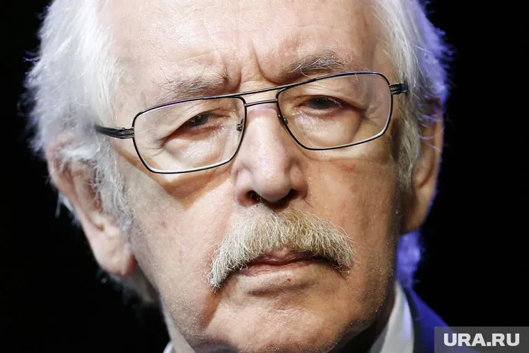 У Василия Ливанова была насыщенная жизнь и не всегда она была благосклонна