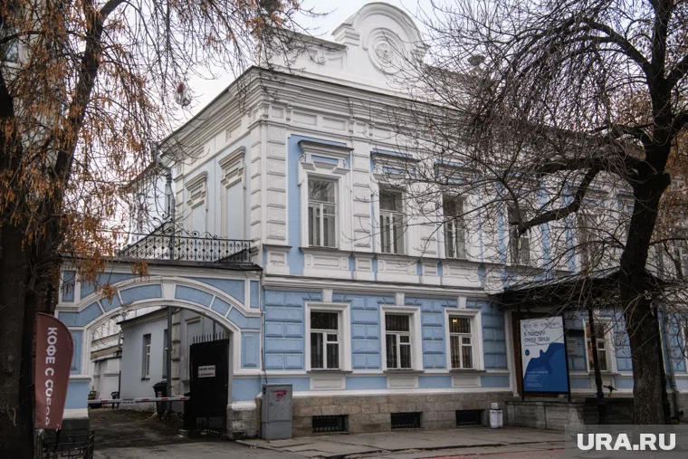 Особняк семейства Поклевских-Козелл был возведен приблизительно в семидесятые годы девятнадцатого столетия