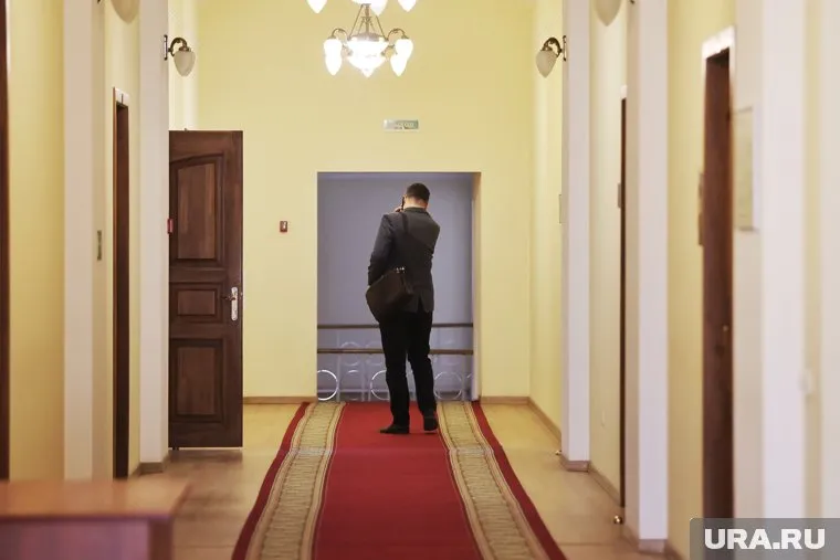 Членство Рустама Низамова в ЕР приостановлено до решения суда (архивное фото)