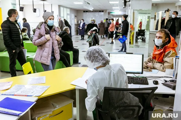 Тюменским медикам не удается попасть на работу в моногоспитали