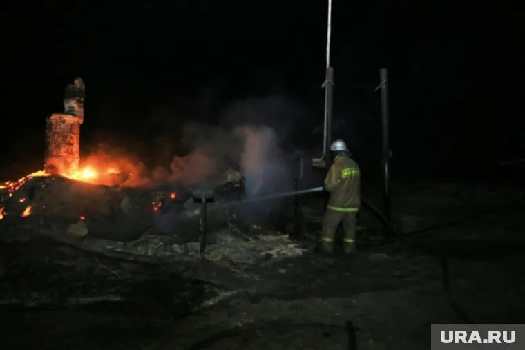 Огонь полностью уничтожил 14 жилых домов