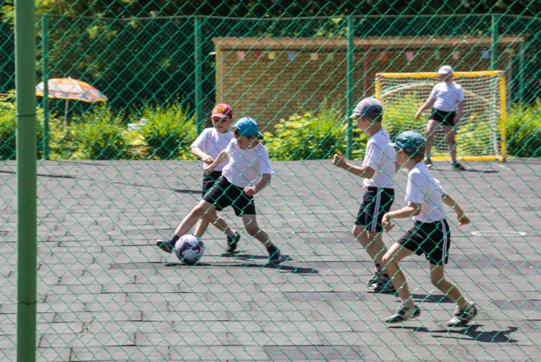 Детский клипарт. Магнитогорск, ворота, мяч, футбол, сетка, игра, дети