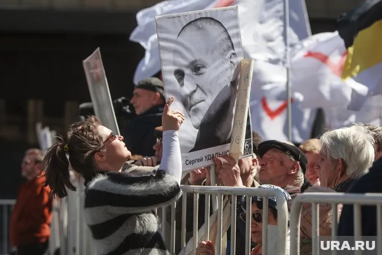 Эксперты связывают ажиотаж с выходом Сергея Удальцова с новой надеждой левой идеи